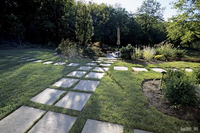 Stepping stone walkway